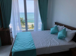 Sea Breeze - Luxurious 3 Bedroom Sea Front Apartment in Mount Lavinia